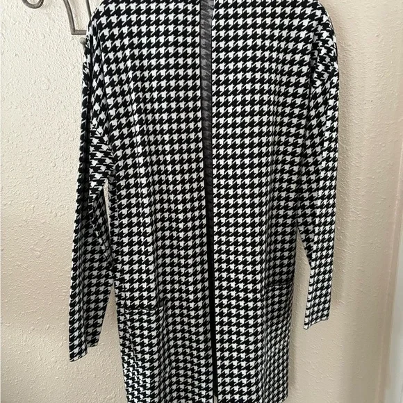 NWT Houndstooth Knit Long Open Front Cardigan - Picture 2 of 7